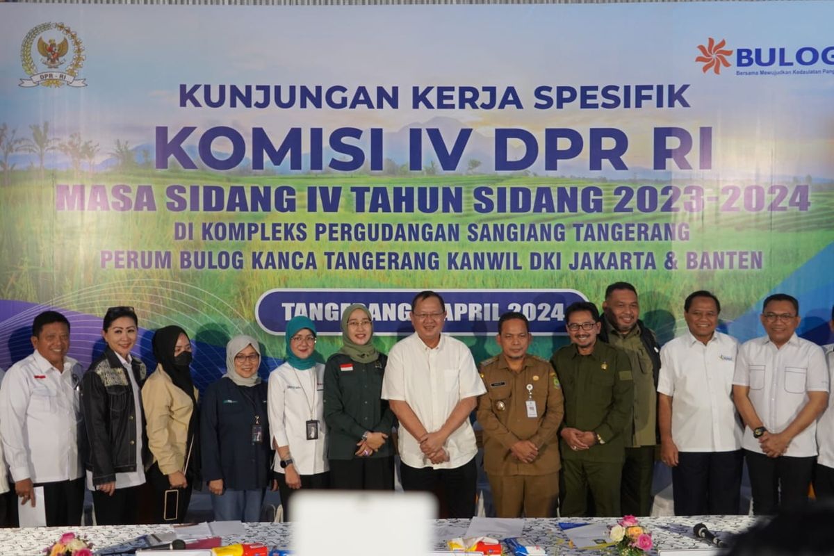 Kementerian Pertanian (Kementan) bersama Komisi IV DPR-RI dan Badan Urusan Logistik (Bulog) bersinergi untuk menegakkan keamanan stok pangan di wilayah Tangerang.
