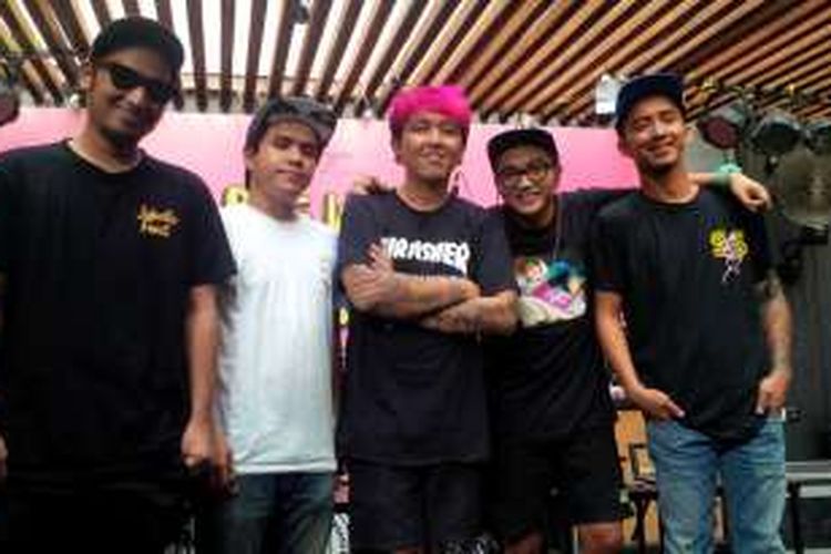 Band Pee Wee Gaskins meluncurkan album berjudul A Youth Not Wasted, di Beer Brothers, Kemang, Jakarta Selatan, Kamis (10/3/2016).