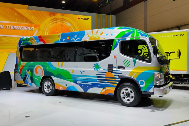 Mitsubishi Canter Bus di Giicomvec 2024