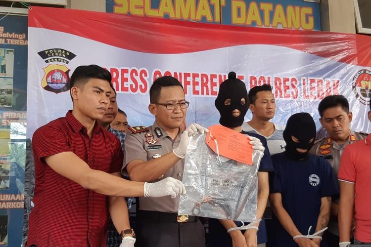 Polres Lebak saat ekspose kasus pembunuhan Endang Hidayat, Jumat (12/7/2019)