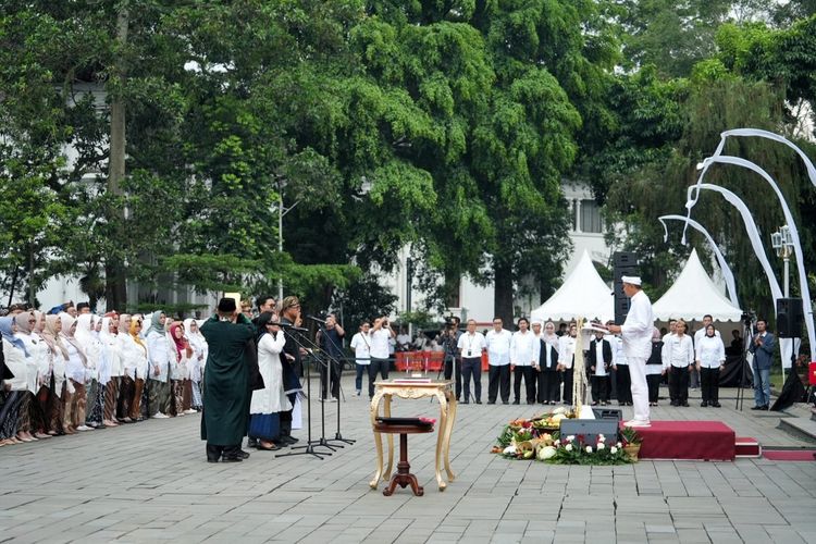 KDM mengingatkan agar guru dan kepala sekolah memiliki kedekatan emosional dengan murid, serta membuat catatan aktivitas siswa setiap hari.