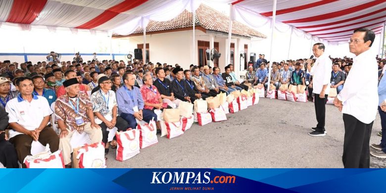 Bagikan Bansos Beras di Bantul, Jokowi Kembali Ajak Sri Sultan