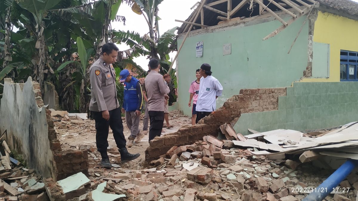 Gempa Cianjur, 6 Murid Madrasah Tewas Tertimpa Reruntuhan Bangunan Sekolah, Alami Luka Berat di Kepala