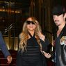Mariah Carey Pamer Lekuk Tubuh dalam Balutan Gaun Tembus Pandang