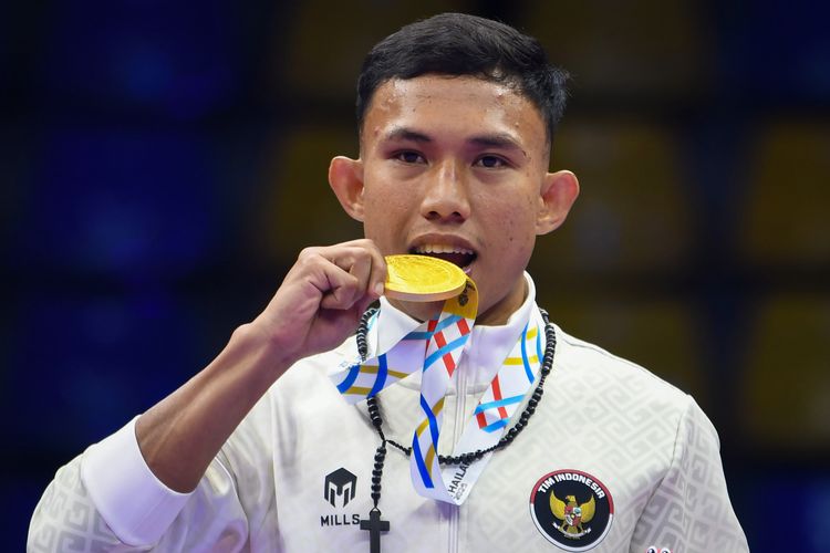 Jefri Sumbang Satu-satunya Emas Kickboxing Indonesia di SEA Games 2025