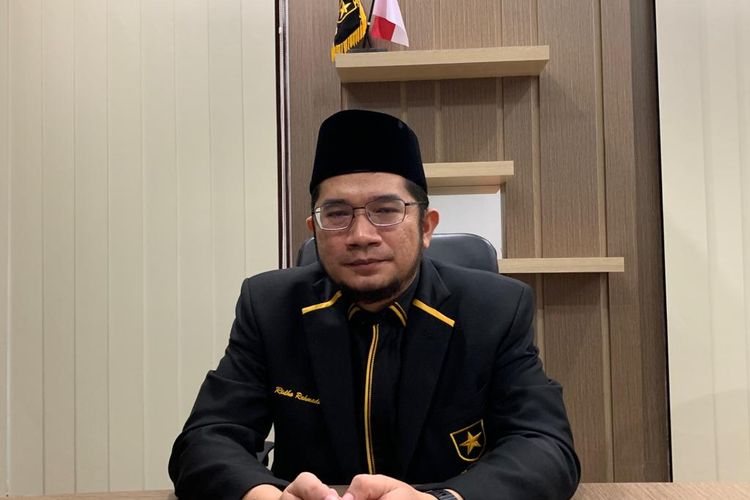 Ketua Umum Partai Ummat Ridho Rahmadi saat ditemui di Kantor DPP Partai Ummat di Jakarta, Minggu (17/4/2022).