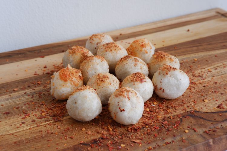 Cimol, jajan khas Kota Bandung.