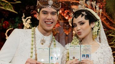 Digelar Tertutup, Tamu Undangan Dilarang Rekam Momen Akad Nikah El dan Syifa Hadju