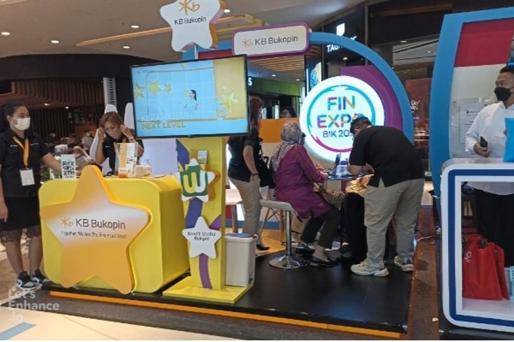 Booth PT Bank KB Bukopin turut memeriahkan FinExpo 2022 di Jakarta, dengan menawarkan sederet promo, Minggu (13/11/2022).