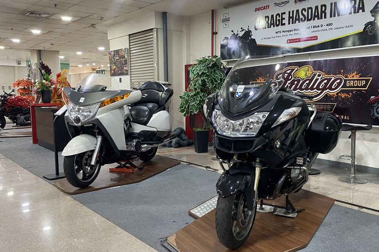 Intip Isi Bursa WTC Mangga Dua: Deretan Mobil hingga Moge Bekas