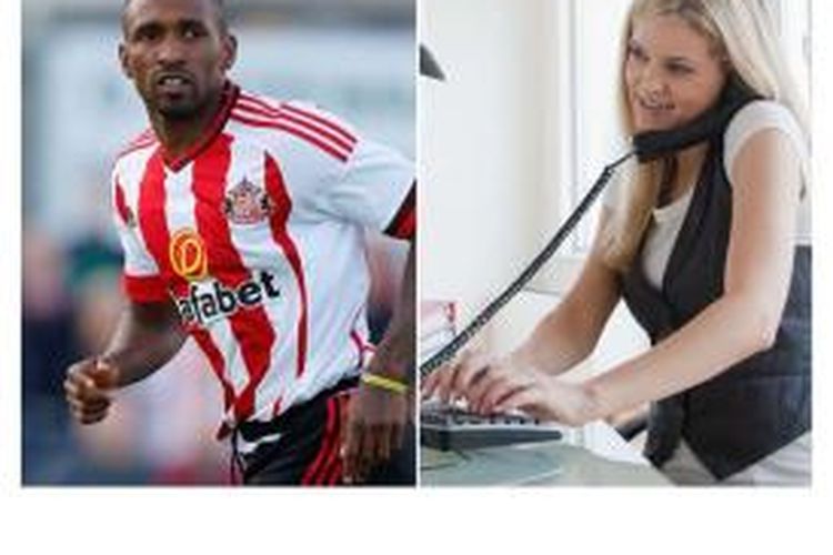 Striker Sunderland, Jermain Defoe (kiri), sedang mencari seorang asisten pribadi.