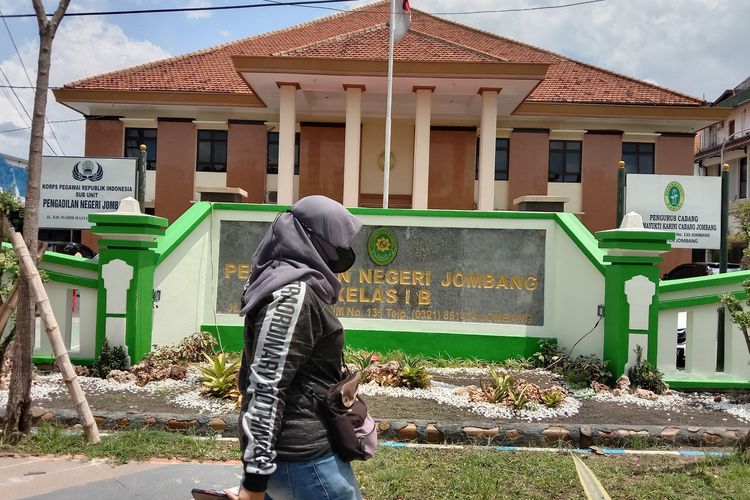 Kantor Pengadilan Negeri Jombang, Jawa Timur. Di pengadilan ini, MSA, anak kiai yang menjadi tersangka kasus pencabulan mengajukan gugatan praperadilan.