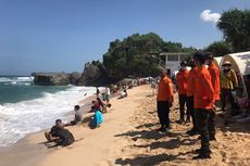 Kawasan Pantai Gunungkidul Yogyakarta Sudah Dipadati Wisatawan sejak Subuh