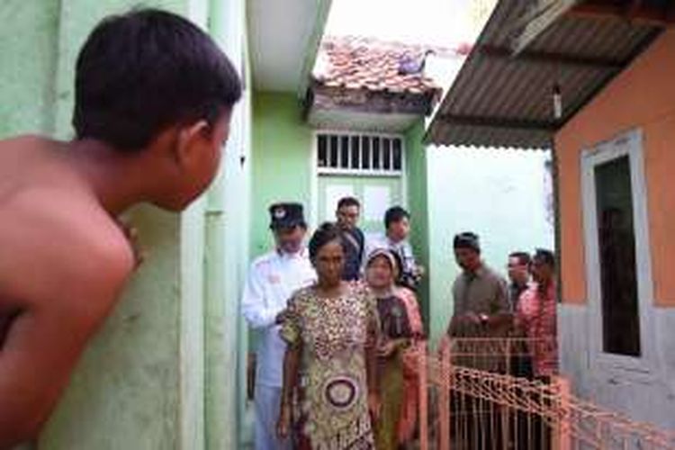 Bertepatan dengan hari ibu, Pemerintah Kabupaten Purwakarta meluncurkan ambulance dan dokter on call khusus ibu lansia, Kamis (22/12/2016). (Dok Humas Pemkab Purwakarta)