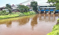 Jelang Puncak Musim Hujan, Pemprov DKI Kebut Normalisasi Sungai