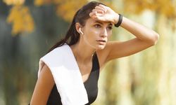 8 Tips Berjalan Kaki dengan Nyaman Saat Cuaca Panas 