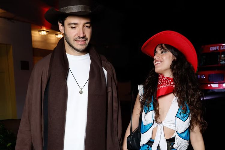 Camila Cabello Putus dari Henry Chalhoub usai 18 Bulan Berpacaran, Ini Perjalanan Cintanya