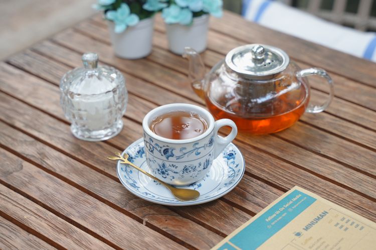 Surprise Tea, teh premium klasik di kafe teh LTG by Esterakyat.