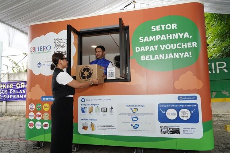 Nestlé bersama Rekosistem menyediakan fasilitas Waste Station untuk mengumpulkan dan mengelola sampah anorganik secara optimal dan berkelanjutan