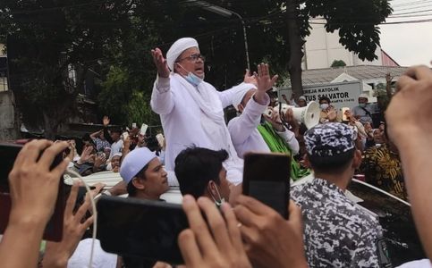 Indonesia Highlights: Indonesian Muslim Cleric Rizieq Shihab’s Homecoming Paralyzes Jakarta | Indonesian Doctors Association: Covid-19 Claims the Lives of 282 Medical Workers | Indonesia Marks National Heroes Day by Naming 6 New National Heroes