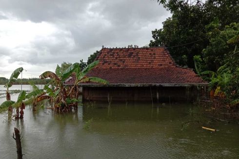 Hujan Intensitas Tinggi, Banjir Rendam 10 Kecamatan di Pati
