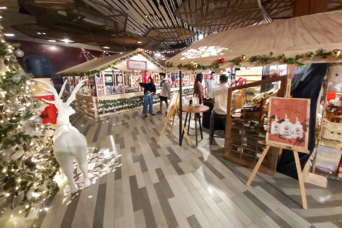 Suasana Natal di Eropa yang dihadirkan di Kota Bandung. Menjelang Natal, beragam acara mulai meramaikan Bandung. 