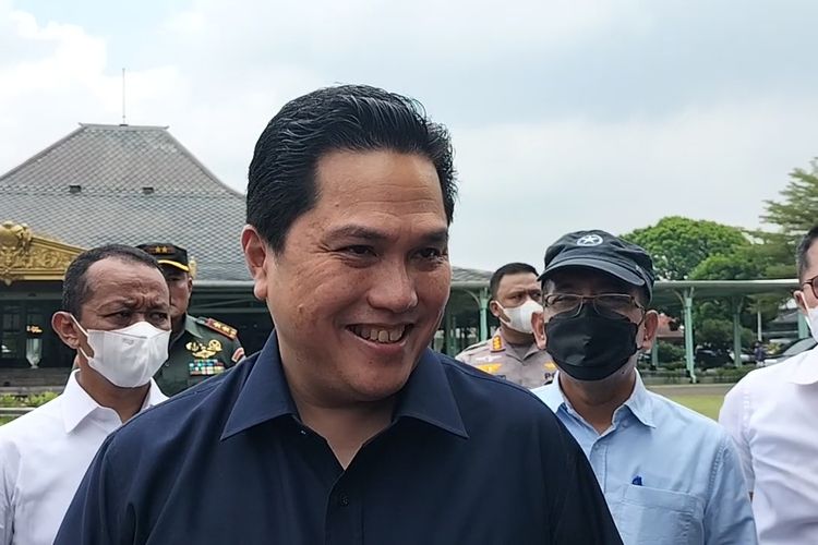 Menteri Badan Usaha Milik Negara (BUMN) Erick Thohir saat melakukan peninjauan di Puro Mangkunegaran, pada Minggu (20/2/2022).
