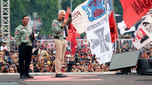 Ganjar Ajak Massa di Semarang Doakan Dalang Blacius Subono yang Meninggal Usai Pentas di Acaranya