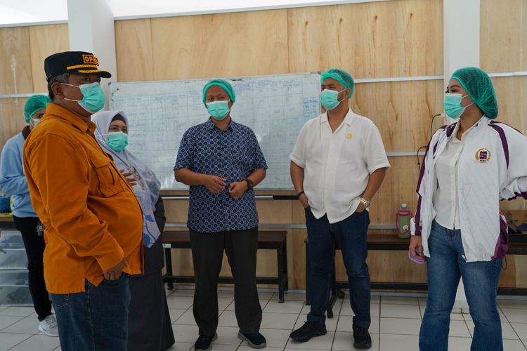 Sidak Dapur MBG Bosowa Bina Insani Bogor, Komisi IV Temukan Lalat Hinggap di Makanan