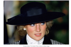 Diam-diam, Putri Diana Mengubur Bayi di Taman Istana Kensington 