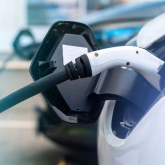 Ilustrasi kendaraan listrik atau electric vehivle (EV). 