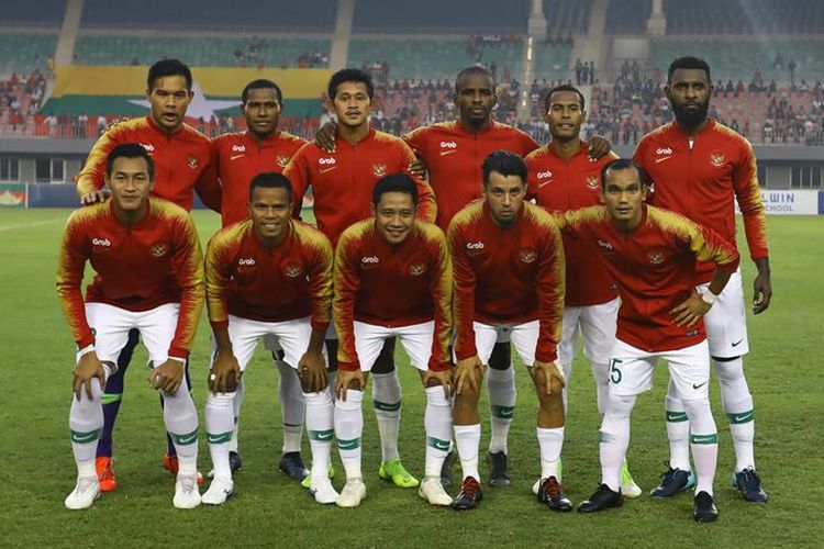 Skuad Timnas Indonesia saat beruji coba melawan Myanmar di Stadion Mandala Thiri, Mandalay, Myanmar, Senin (25/3/2019). 