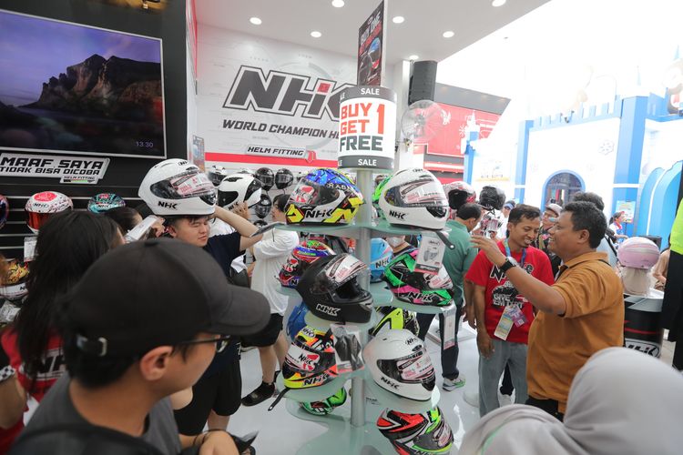 Ilustrasi promo helm di PRJ 2025