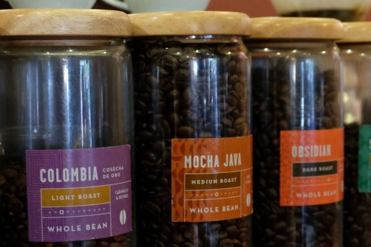 Dua jenis kopi Indonesia terpilih sebagai suguhan Caribou Coffee di seluruh gerai di dunia. Dua jenis kopi tersebut adalah Sumatera (single origin) dan Mocha Java (blend antara Jawa, Yemen, Kosta Rika, dan Ethiophia). 