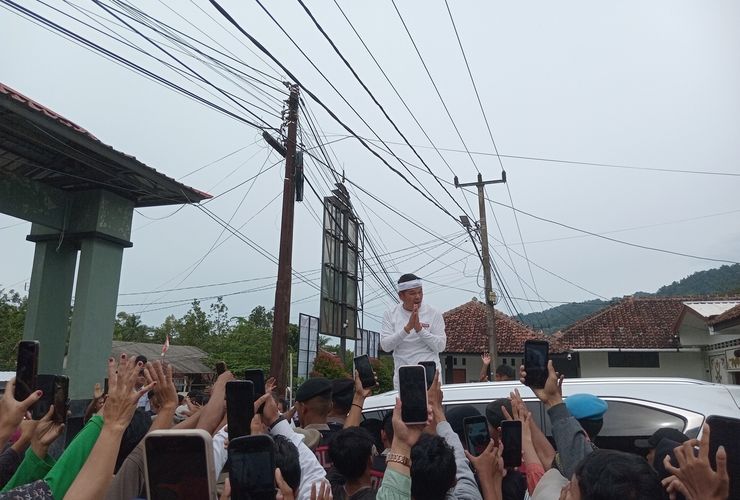 Terima Bantuan Rp 5 Juta, Korban Banjir Ciamis: Terima Kasih Bapak Aing!