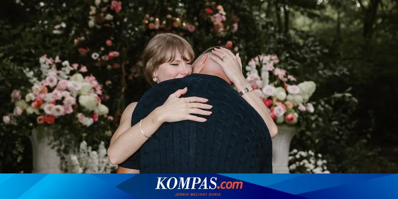 Taylor Swift Bikin Jam Tangan Cartier Santos Demoiselle Populer, Harganya Rp 300 Jutaan