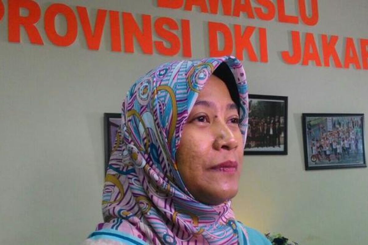 Ketua Bawaslu DKI Jakarta, Mimah Susanti, di Kantor Bawaslu DKI, Sunter Agung, Jakarta Utara, Kamis (17/11/2016).