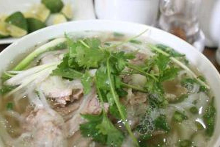 Pho, sup mie khas rakyat Vietnam.
