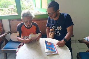 Mengunjungi Mbah Soesilo Toer: Cerita Tentang Dunia Samin, Pemulung, Rusia hingga Habibie