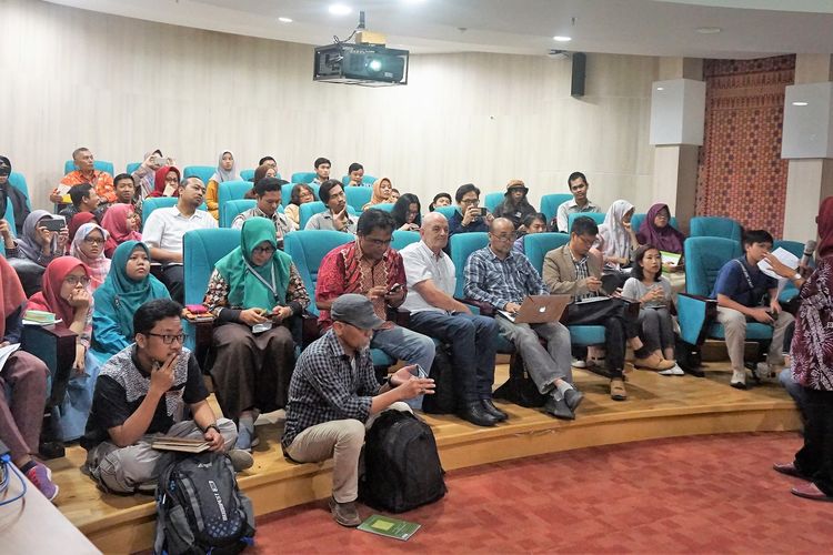Suasana acara Diskusi Naskah Nusantara dengan tema Iluminasi dalam Naskah-naskah Nusantara? di Ruang Teater Mini Gedung Fasilitas Layanan Perpustakaan Nasional, Jakarta, Kamis (4/7/2019).