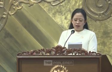 Ketua DPR RI Puan Maharani dalam rapat paripurna di Gedung DPR RI, Senayan, Jakarta, Kamis (5/12/2024). 