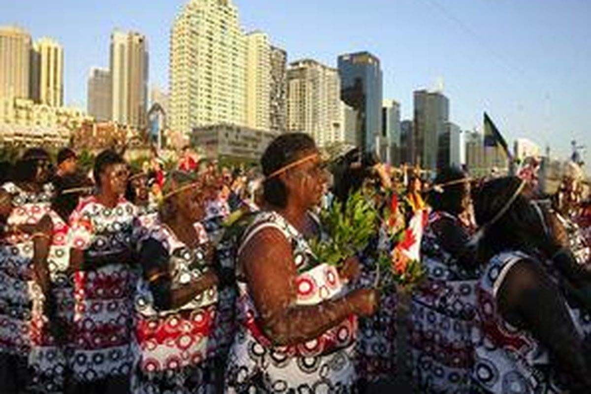 Kelompok Aborigin ketika tampil dalam acara World Youth Day di Sydney, Australia 15 Juli 2008. 