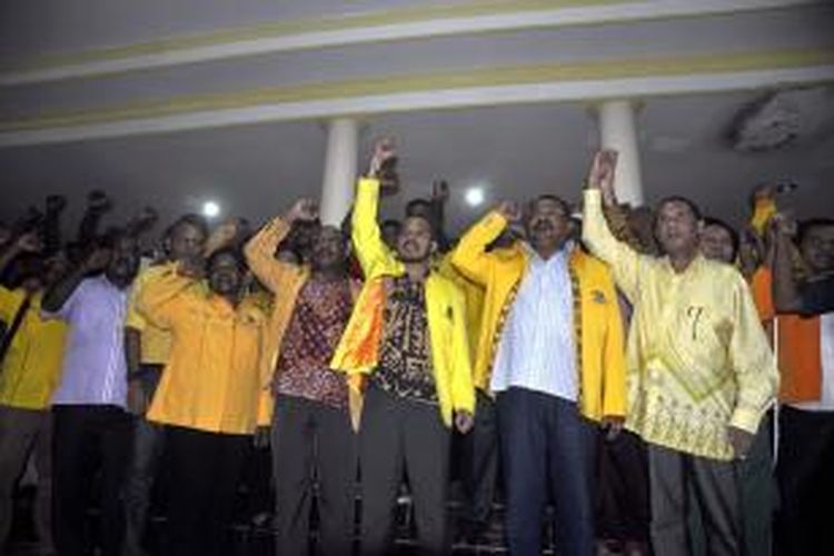 Deklarasi Dewan Pimpinan Daerah dan Ormas Partai Golkar Se-Papua Mendukung Kepemimpinan Agung Laksono. Kegiatan tersebut berlangsung pada Rapat Konsolidasi Partai Golkar Papua di Jayapura, Kamis (16/4/2015).