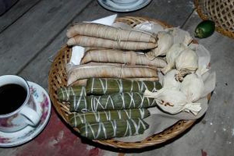 Kopi Toraja dan makanan khas Toraja di Sulawesi Selatan.