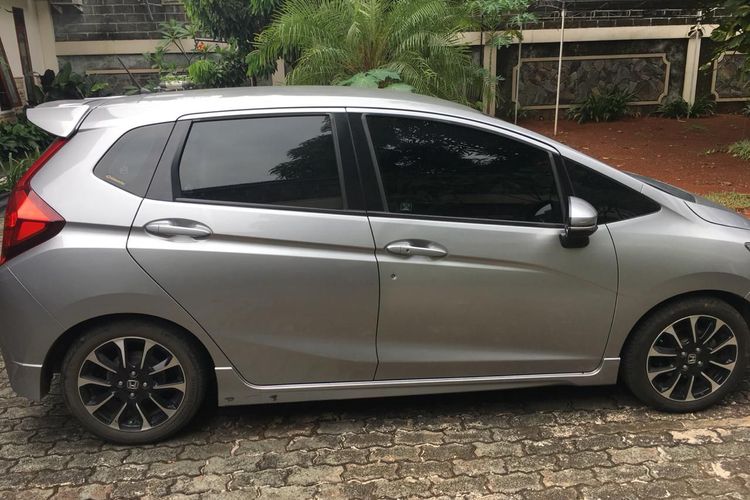 Honda Jazz RS 2016 tipe GK5 milik Amiril Bawono.