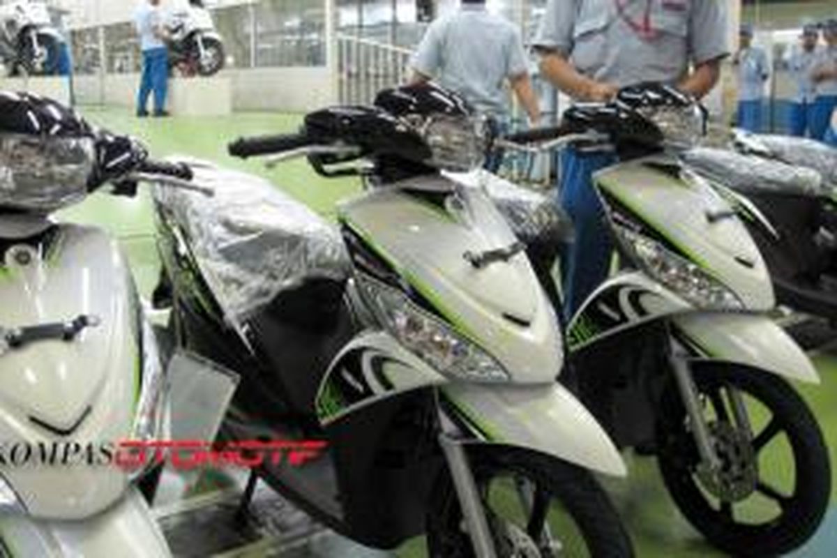 Produksi Yamaha Mio di pabrik Yamaha Karawang.