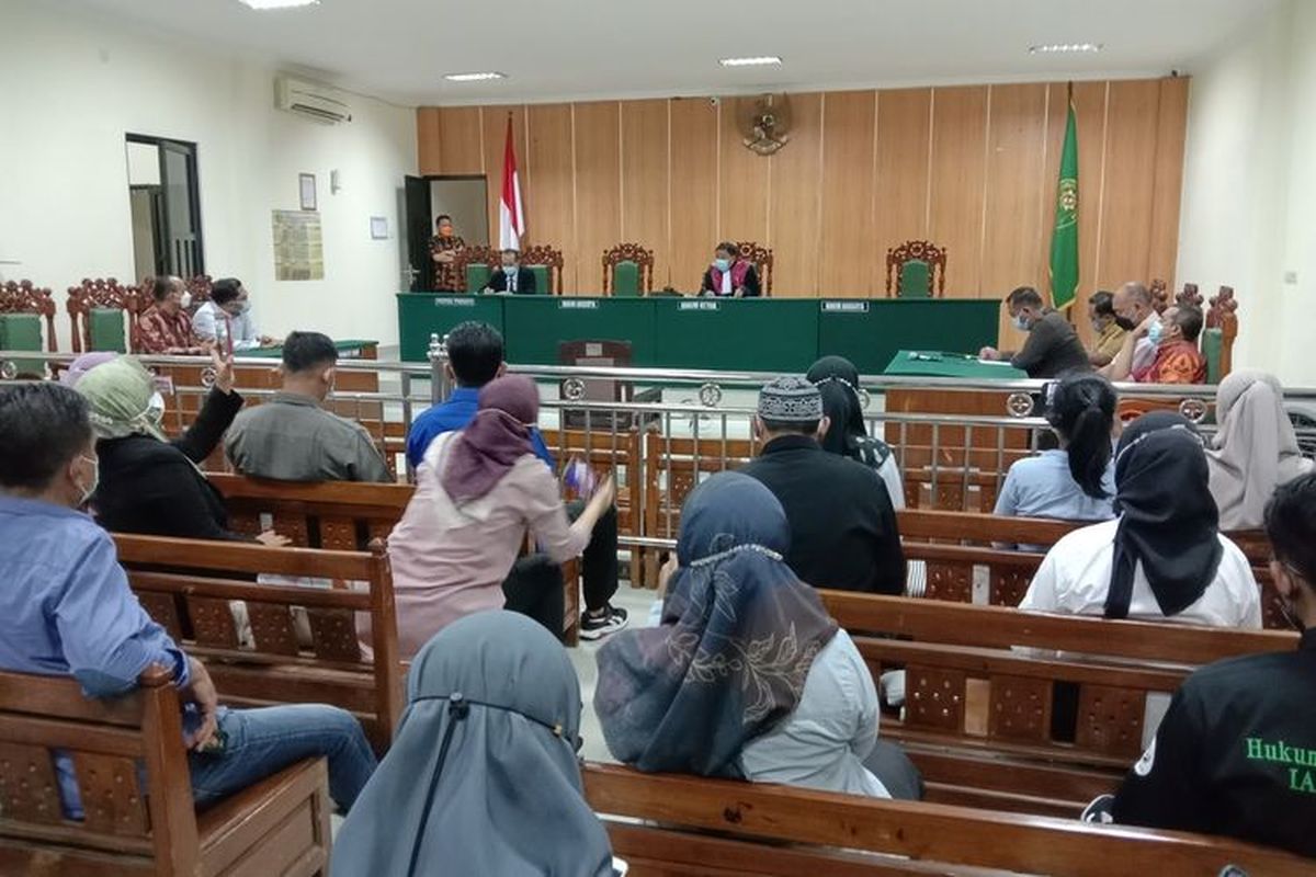 Sidang gugatan praperadilan yang diajukan anak kiai yang menjadi tersangka kasus pencabulan, di Pengadilan Negeri Jombang, Jawa Timur, Kamis (27/1/2022).
