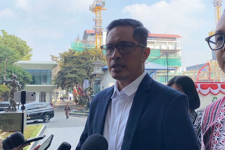 Kuasa Hukum Tegaskan Eks Jampidsus Febrie Hormati Proses Hukum TPPU