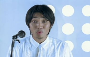 Vokalis Sheila on 7, Duta Akhdiyat Modjo dalam video klip Hingga Ujung Waktu. 