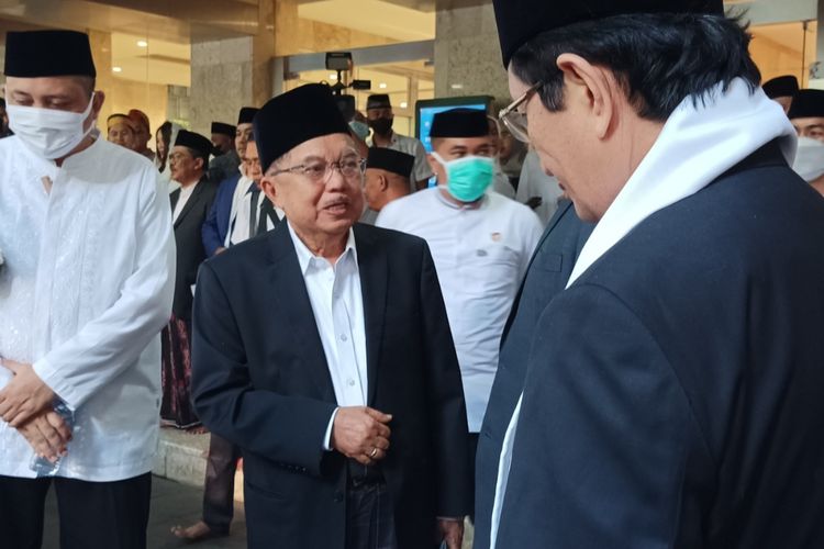 Mantan Wakil Presiden Jusuf Kalla di Masjid Istiqlal, Jakarta, Sabtu (22/4/2023).